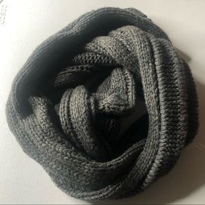 Gray Circle Scarf